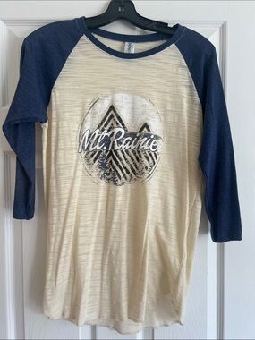 Mt. Rainier National Park Cream & Navy Raglan Ladies’ Baseball Tee